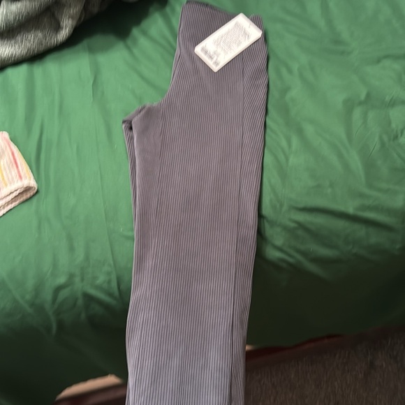 NWT Lululemon Softstream Ribbed Flare Color Black - Picture 3 of 3